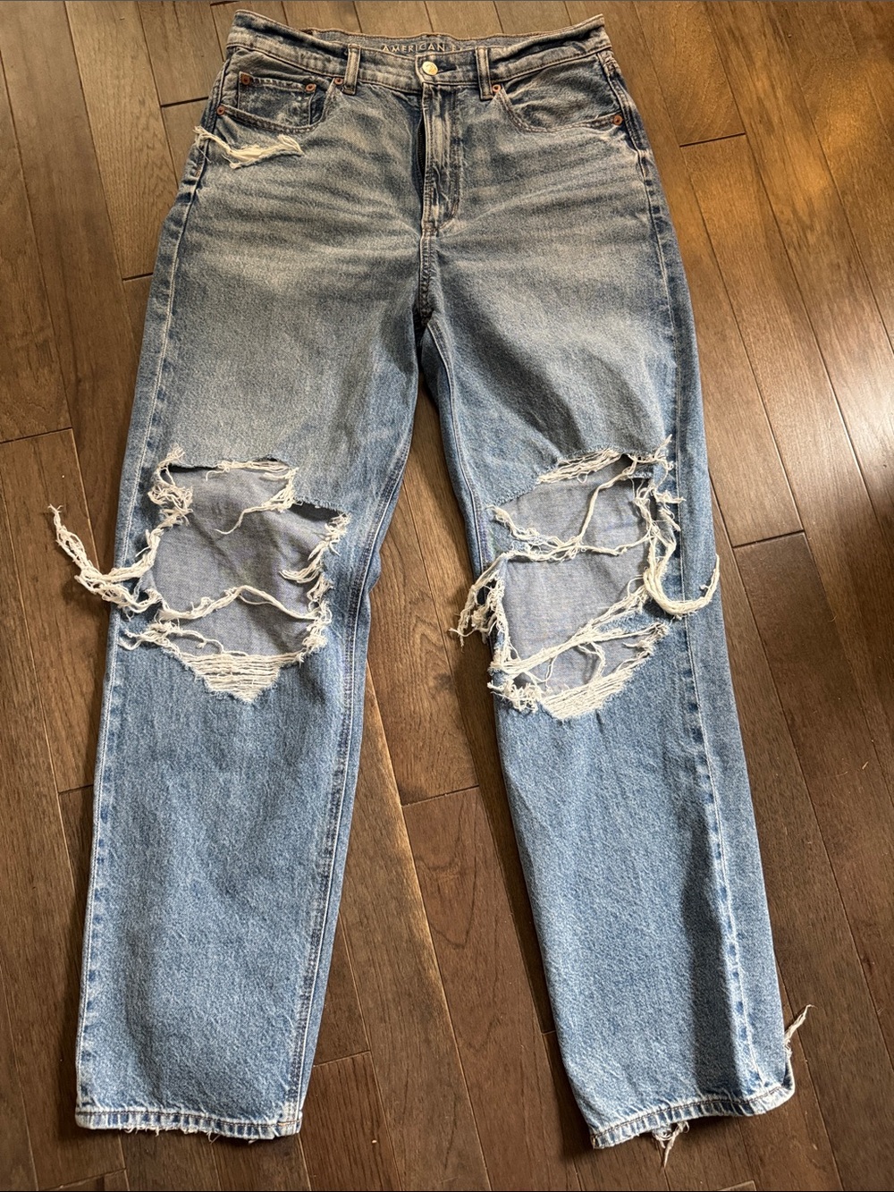 Women’s American Eagle highest rise baggy straight jeans size 10